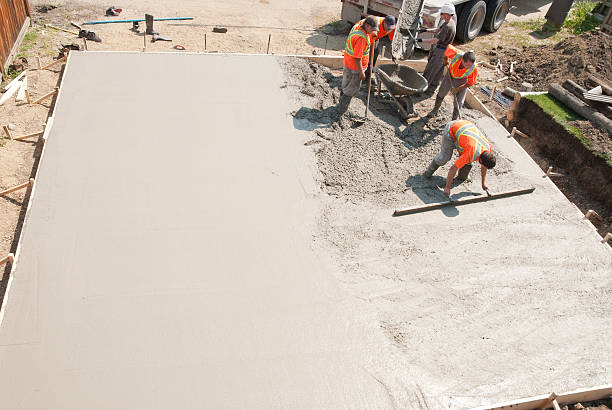 Best Concrete Driveway Installation in Woodsi East, DE